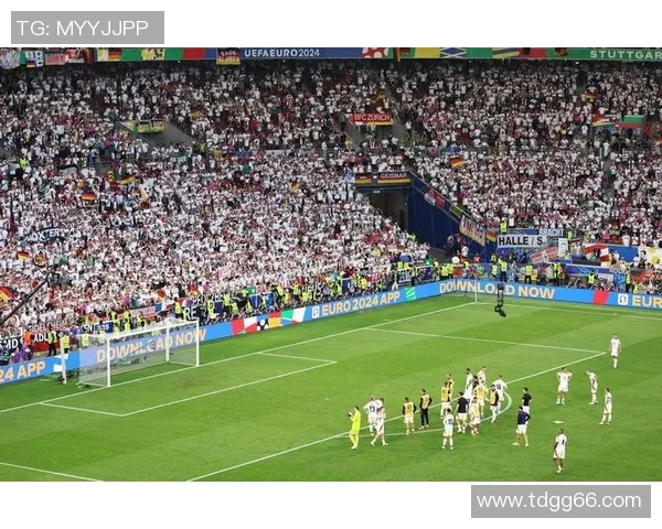 全面展示世界顶级足球球星信息卡及其辉煌职业生涯与经典瞬间